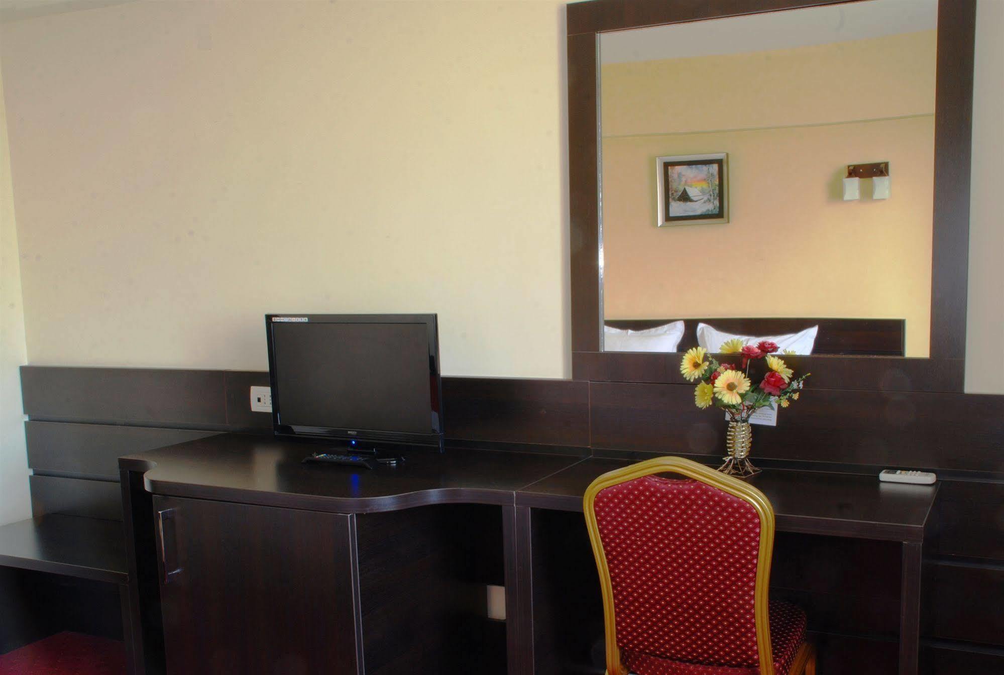 Hotel Ancor Bukarest Kültér fotó